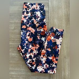 Maternity Full Panel Powersoft Side-Pocket 7/8-Length Leggings SIZE LARGE